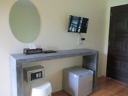 Phi Phi Green House