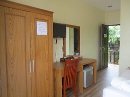 Phi Phi Green House