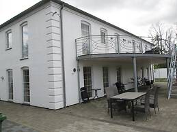 White House Hotel Apartments