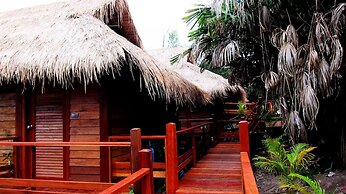 Ten Moons Lipe Resort