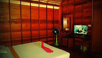 Zanom Sunrise Beach Resort