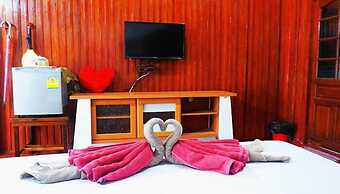 Zanom Sunrise Beach Resort