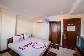 Seng Hout Hotel