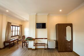 Seng Hout Hotel