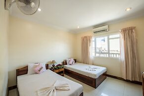 Seng Hout Hotel