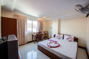 Seng Hout Hotel