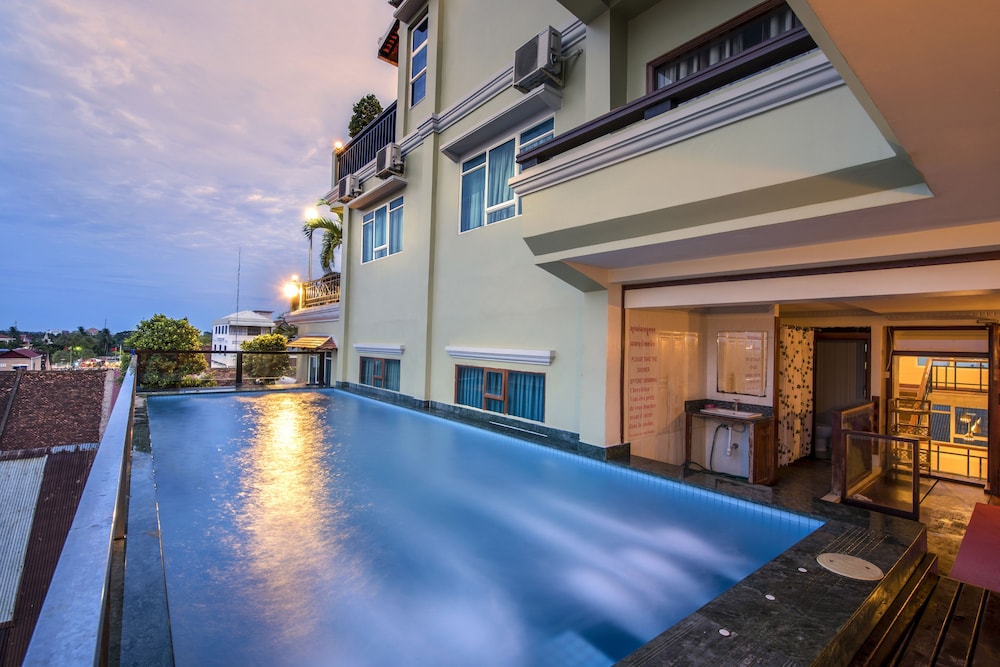 Seng Hout Hotel