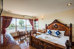 Seng Hout Hotel