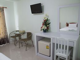 Rueanrimnam Hotel