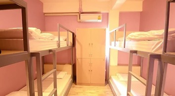 Good Day Hostel