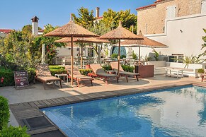 Bay C Hotel