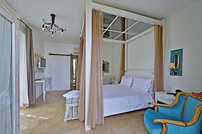Bay C Hotel