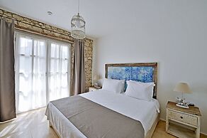 Bay C Hotel