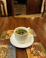 Lizzy Wasi Urubamba