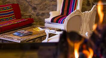 Lizzy Wasi Urubamba