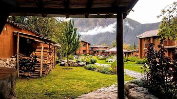 Lizzy Wasi Urubamba