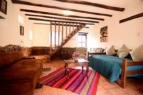 Lizzy Wasi Urubamba