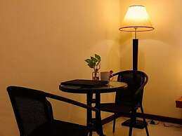 Lita Place