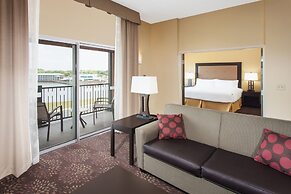 Holiday Inn Express & Suites Sandusky by IHG