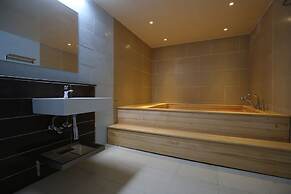R.I Spa Hotel