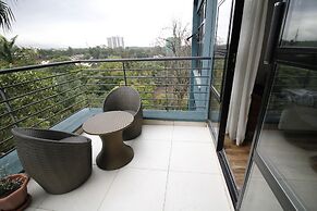 WE Hotel and Suites