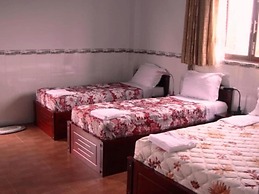 Oasis Hotel