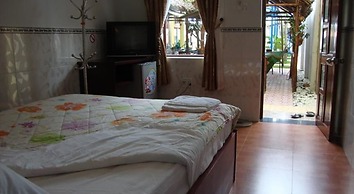 Oasis Hotel