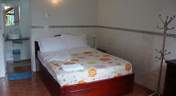 Oasis Hotel