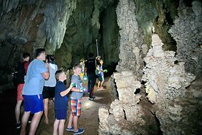 Khao Sok River Lodge Hotel