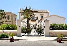 Zafran Boutique Hotel