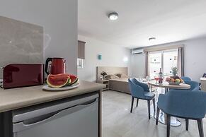 Paul Marie Hotel Apartments