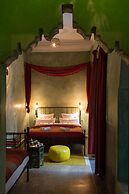 Riad Lhena