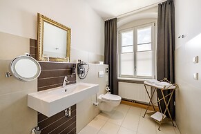 Chin-Chin Hotel ehemals Bohemian Hotel
