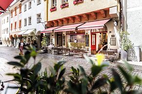 Chin-Chin Hotel ehemals Bohemian Hotel