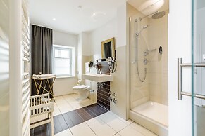 Chin-Chin Hotel ehemals Bohemian Hotel