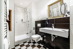 Chin-Chin Hotel ehemals Bohemian Hotel