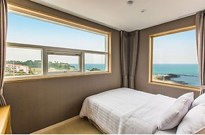 Rich Hotel