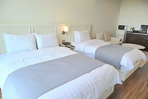 Rich Hotel