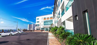 Rich Hotel
