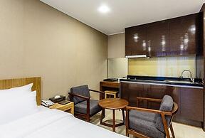 Rich Hotel