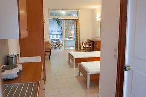 Coliseum Studios & Apartments