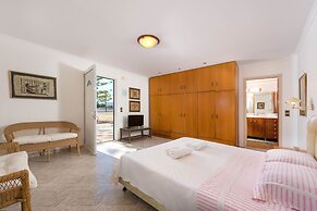 Villa Maria