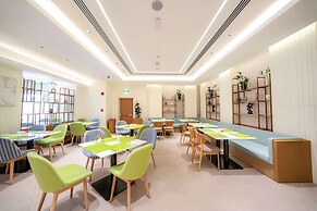 Hilton Garden Inn Dubai Jumeirah
