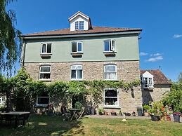 Worth House