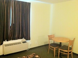 Circle 6 Motel