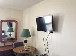 Circle 6 Motel