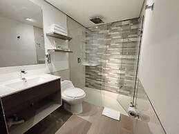 Loyds Hotel