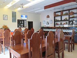 Rovic's Tourist Hotel