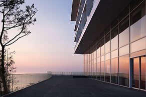 SEAMARQ Hotel
