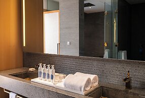 SEAMARQ Hotel